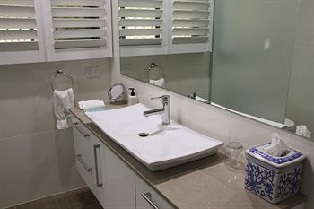 Arabella Guesthouse - Kawana Tourism 23