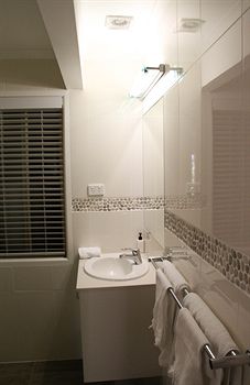 Arabella Guesthouse - Kawana Tourism 25