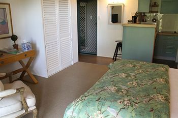 Arabella Guesthouse - Kawana Tourism 26