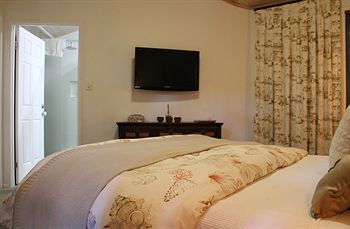 Arabella Guesthouse - Kawana Tourism 30