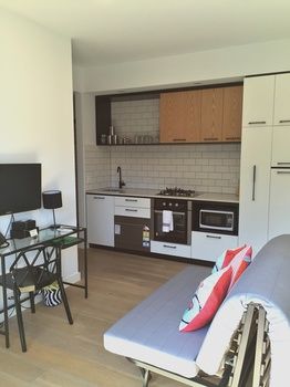 Aberlour Court - Kawana Tourism 19