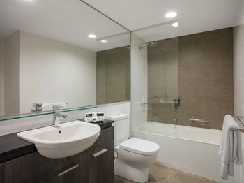 Adina Apartment Hotel Sydney Airport - Kawana Tourism 7