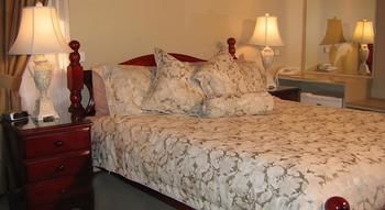 Riverwood Downs Mountain Valley Resort - Kawana Tourism 13