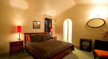 Riverwood Downs Mountain Valley Resort - Kawana Tourism 16