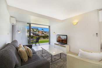 Jacaranda Noosa - Kawana Tourism 20