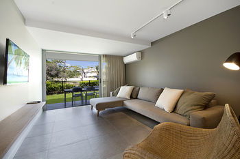 Jacaranda Noosa - Kawana Tourism 23