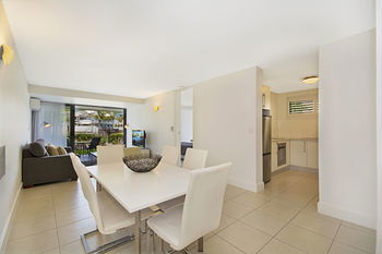 Jacaranda Noosa - Kawana Tourism 25