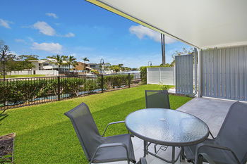 Jacaranda Noosa - Kawana Tourism 31