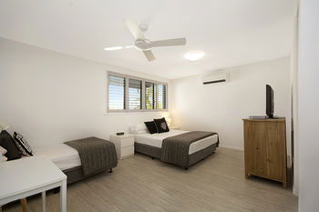 Jacaranda Noosa - Kawana Tourism 38
