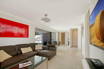 Jacaranda Noosa - Kawana Tourism 46