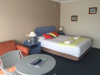 Ulladulla Harbour Motel - Kawana Tourism 10