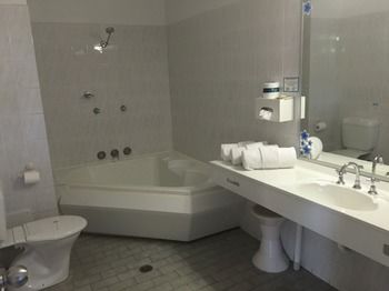Ulladulla Harbour Motel - Kawana Tourism 33