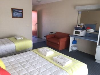 Ulladulla Harbour Motel - Kawana Tourism 34