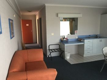 Ulladulla Harbour Motel - Kawana Tourism 39
