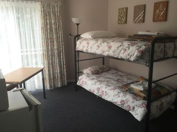 Ulladulla Harbour Motel - Kawana Tourism 45