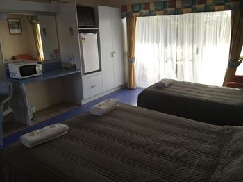 Ulladulla Harbour Motel - Kawana Tourism 49
