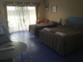 Ulladulla Harbour Motel - Kawana Tourism 50