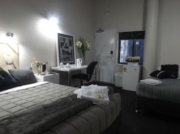 Airport Hotel Sydney - Kawana Tourism 2