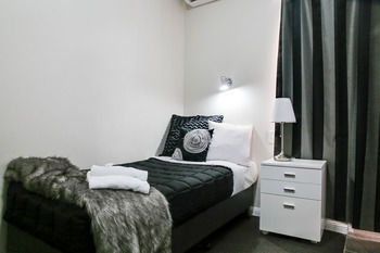 Airport Hotel Sydney - Kawana Tourism 3