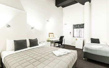 Airport Hotel Sydney - Kawana Tourism 9