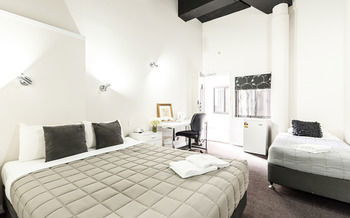 Airport Hotel Sydney - Kawana Tourism 13