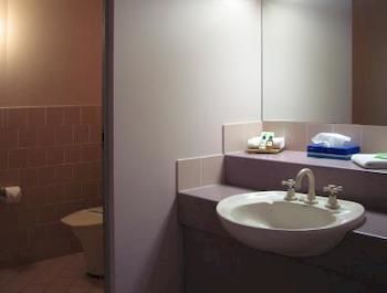 Tamwell Motel And Coffee Lounge - Kawana Tourism 0