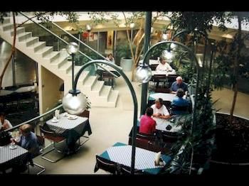 Tamwell Motel And Coffee Lounge - Kawana Tourism 2