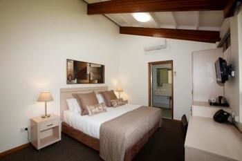Hunter Valley Hotel Academy - Kawana Tourism 3