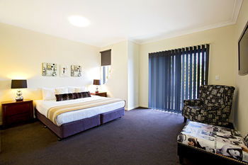 Astina Serviced Apartments - Central - Kawana Tourism 2