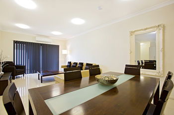 Astina Serviced Apartments - Central - Kawana Tourism 6