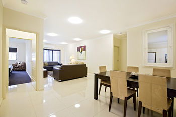 Astina Serviced Apartments - Central - Kawana Tourism 10