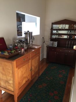 Darcys Hotel At Homebush - Kawana Tourism 12