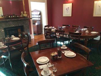 Darcys Hotel At Homebush - Kawana Tourism 13