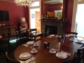 Darcys Hotel At Homebush - Kawana Tourism 14