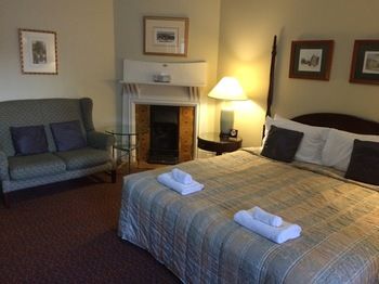 Darcys Hotel At Homebush - Kawana Tourism 16