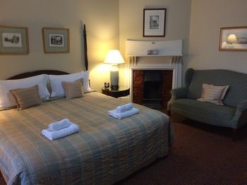 Darcys Hotel At Homebush - Kawana Tourism 17