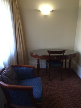 Darcys Hotel At Homebush - Kawana Tourism 18