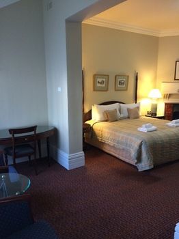 Darcys Hotel At Homebush - Kawana Tourism 26