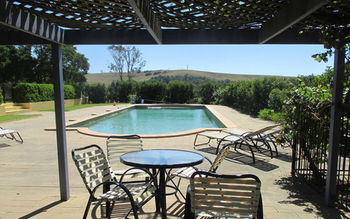 Tranquil Vale Vineyard & Cottages - Kawana Tourism 12