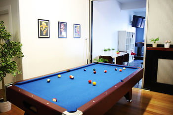 OziHouse Collingwood - Hostel - Kawana Tourism 1