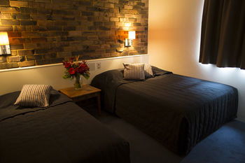 Hornsby Inn - Kawana Tourism 3