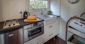 White Gates Cottage - Kawana Tourism 7