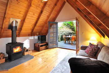 Santosa Cottage - Kawana Tourism 10