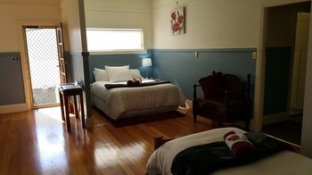 Coppers Hill Private Accommodation - Kawana Tourism 9