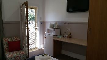 Coppers Hill Private Accommodation - Kawana Tourism 10