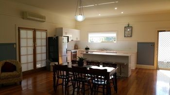 Coppers Hill Private Accommodation - Kawana Tourism 18