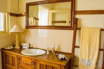 Segenhoe Inn Historic Bed & Breakfast - Kawana Tourism 6