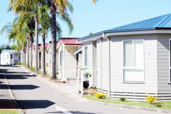 REDHEAD BEACH HOLIDAY PARK - Kawana Tourism 1