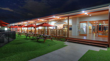 Rivershore Resort - Kawana Tourism 10