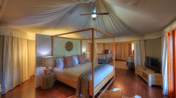 Rivershore Resort - Kawana Tourism 13